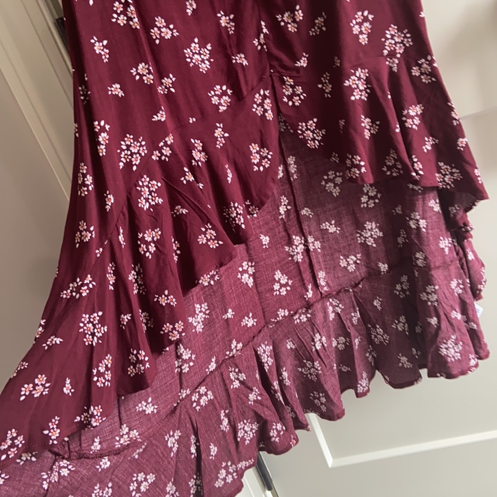 Burgundy Spring Dress - Picture 5 of 5